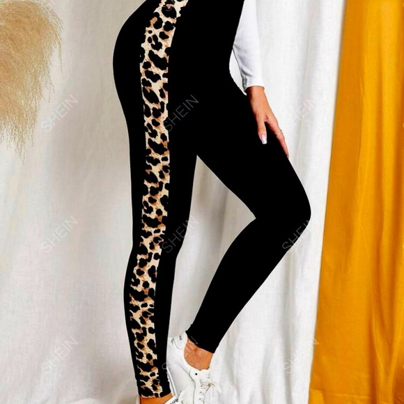 2 for 1 SHEIN Reflective Splash Ink Print & Emily Rose Contrast Leopard leggings - Picture 3 of 5